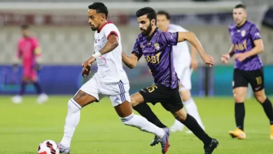 العين يواجه الشارقة في مباراة القمة بالدوري الإماراتي
