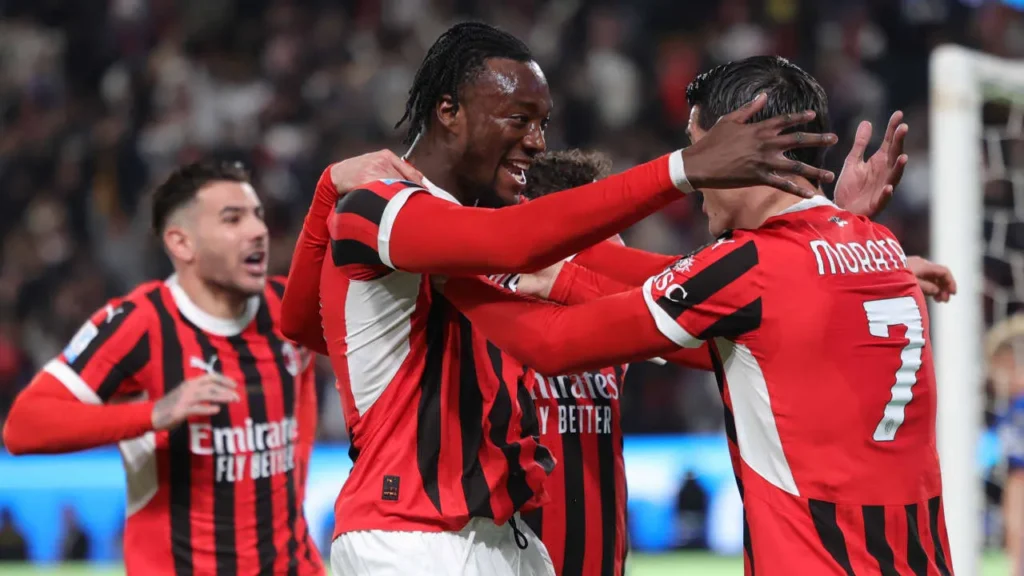 مباراة ميلان وكومو في الدوري الإيطالي