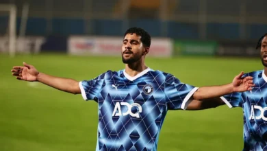 بيراميدز يسعى لاستعادة الصدارة أمام سموحة في الدوري المصري