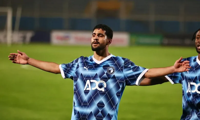 بيراميدز يسعى لاستعادة الصدارة أمام سموحة في الدوري المصري