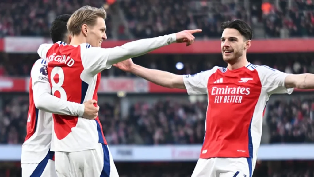 آرسنال يواجه ليستر سيتي في الدوري الإنجليزي اليوم