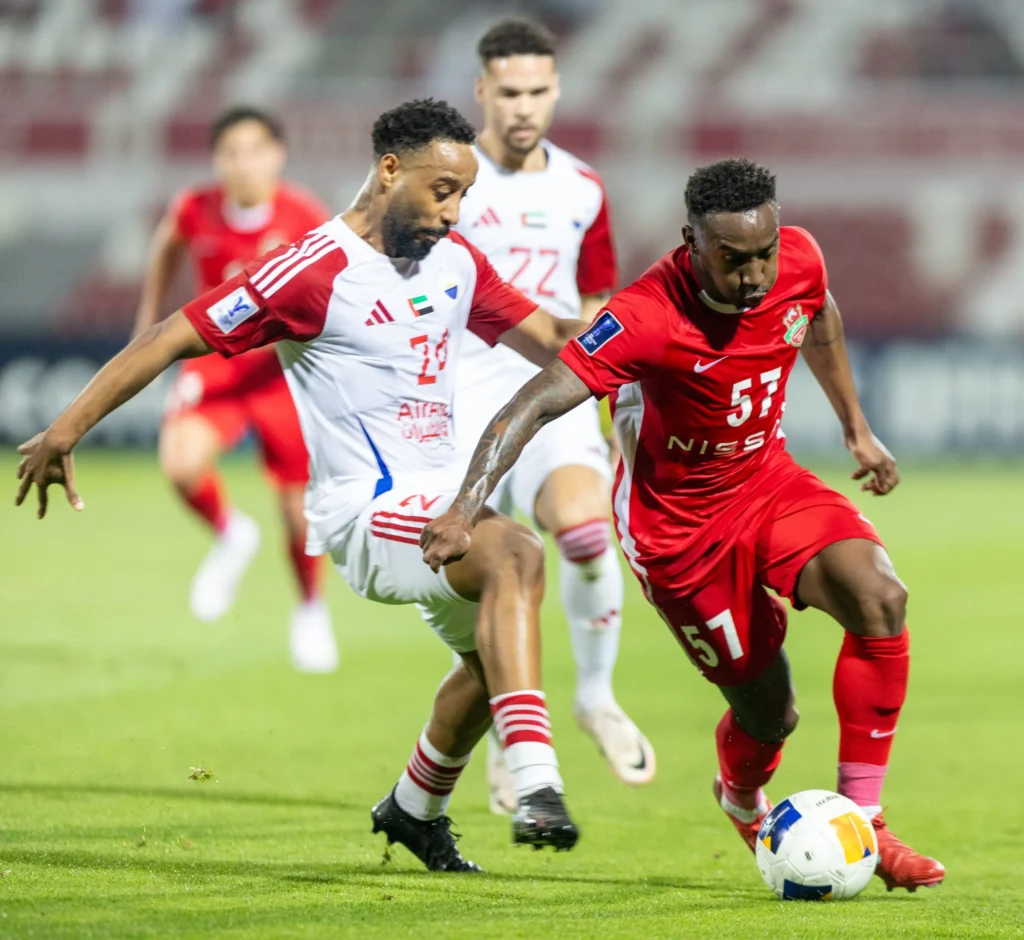 مباراة الشارقة وشباب الأهلي في الجولة 19 من دوري أدنوك للمحترفين