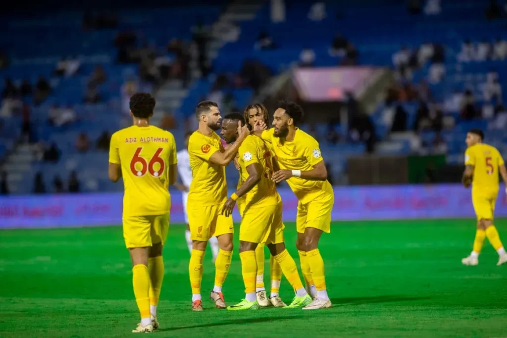 القادسية يواجه ضمك اليوم في مباراة قوية بدوري روشن السعودي