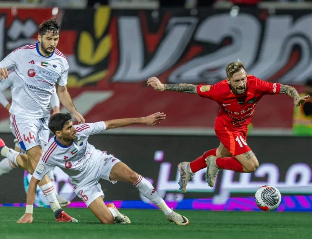 مباراة شباب الأهلي والشارقة في إياب نصف نهائي كأس مصرف أبوظبي الإسلامي