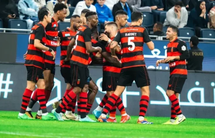 الرياض يستقبل الأخدود في مباراة النجاة بدوري روشن السعودي