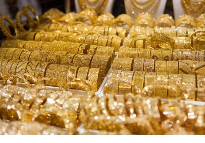 أسعار الذهب في الإمارات اليوم 15 أبريل 2025 تشهد تراجعًا طفيفًا وسط ترقب الأسواق العالمية