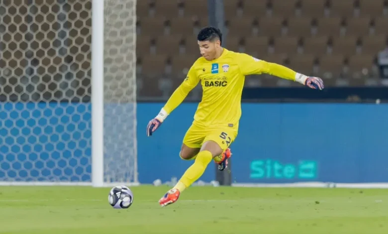 الأهلي يكتسح الفيحاء بخماسية في دوري روشن.. وخبير تحكيمي يؤكد صحة الطرد وركلة الجزاء