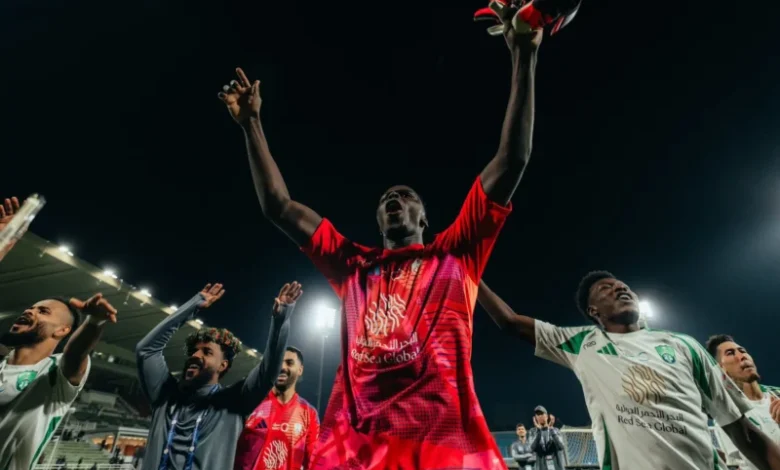 ميندي لا يُقهر.. حارس الأهلي يصنع التاريخ في دوري روشن السعودي