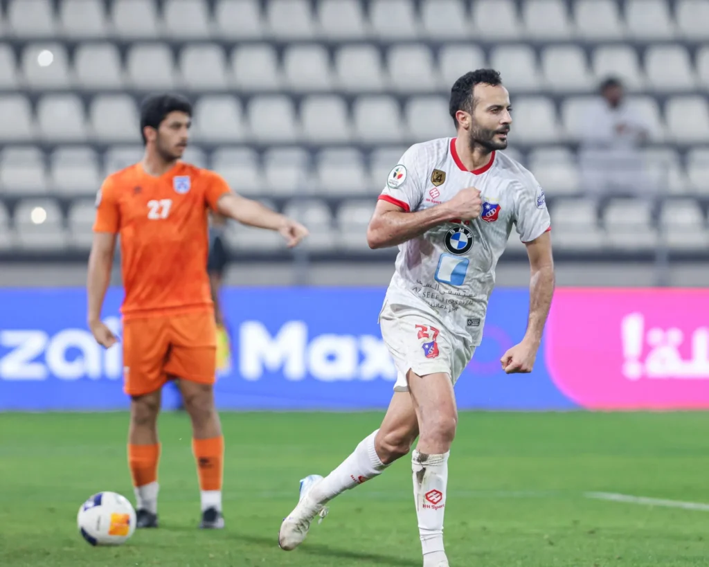 الكويت يتجاوز كاظمة برباعية مثيرة ويتأهل لنهائي كأس ولي العهد