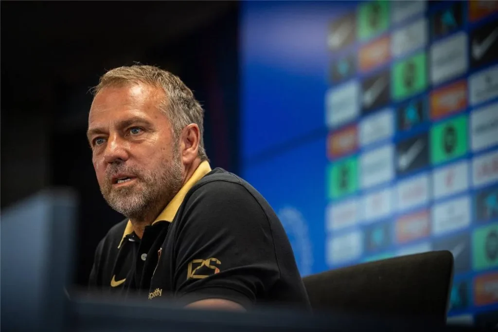 هانزي فليك يكشف تفاصيل حواره مع كارلو أنشيلوتي بعد تتويج برشلونة بكأس ملك إسبانيا