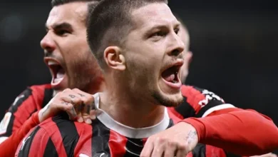 ميلان يواجه فينيسيا في مباراة مصيرية في الدوري الإيطالي