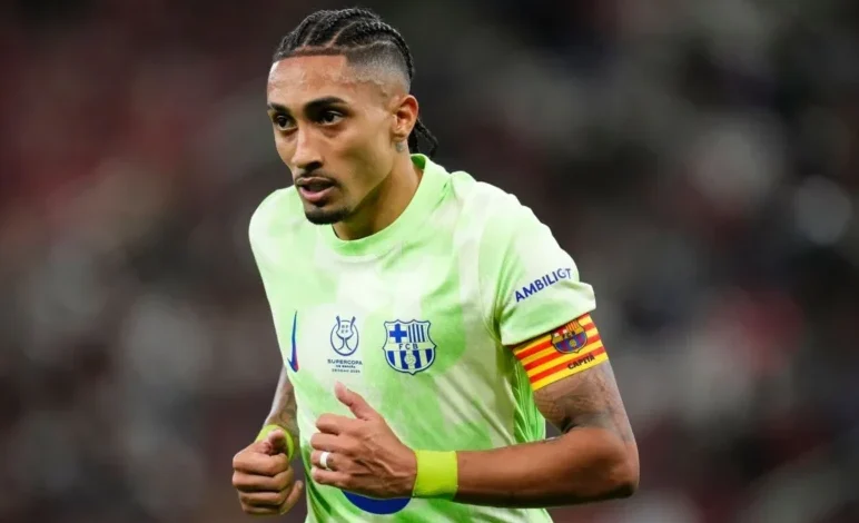 الهلال يقدم عرضًا خياليًا لضم رافينيا من برشلونة