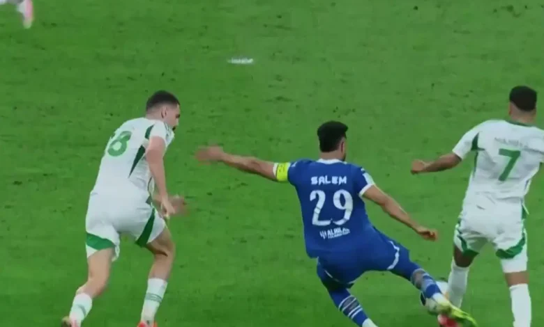 سالم الدوسري مع رياض محرز