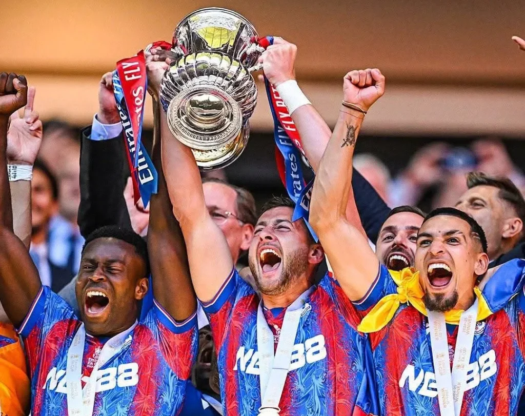 499038931 725542350038723 170087 e1747520289569 كريستال بالاس يُفاجئ مانشستر سيتي ويتوج بكأس الاتحاد الإنجليزي لأول مرة في تاريخه