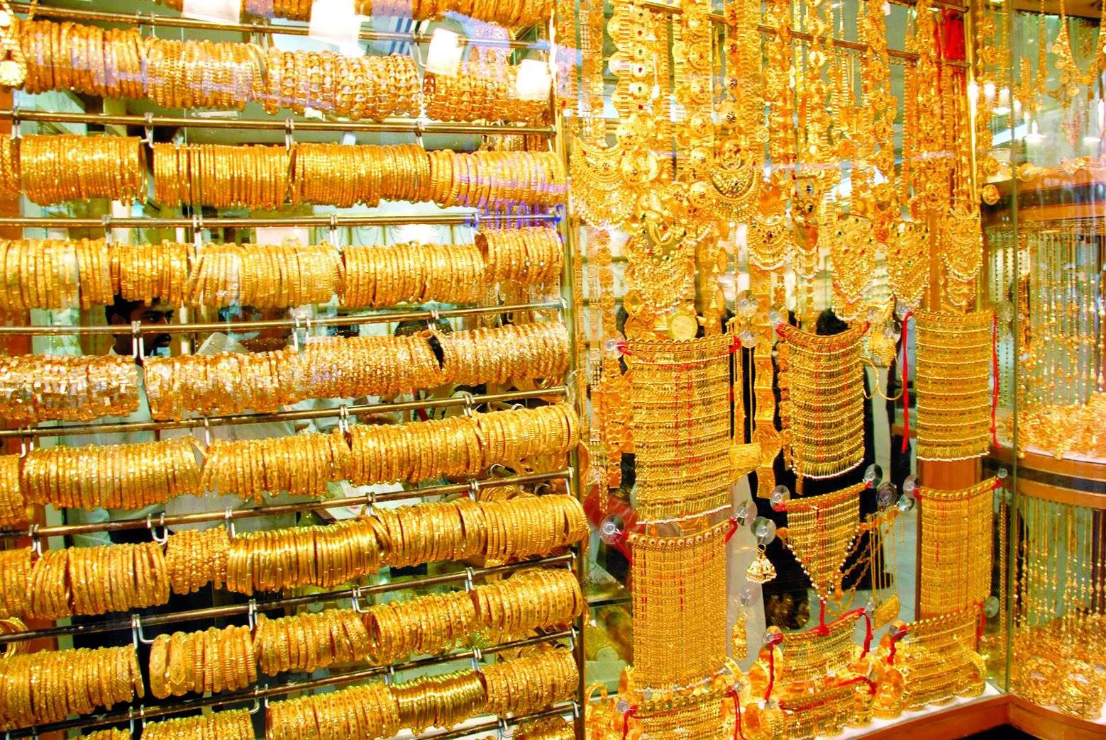 ارتفاع أسعار الذهب في العراق اليوم الجمعة 23 مايو 2025.. قفزة مفاجئة في الأونصة عالميًا