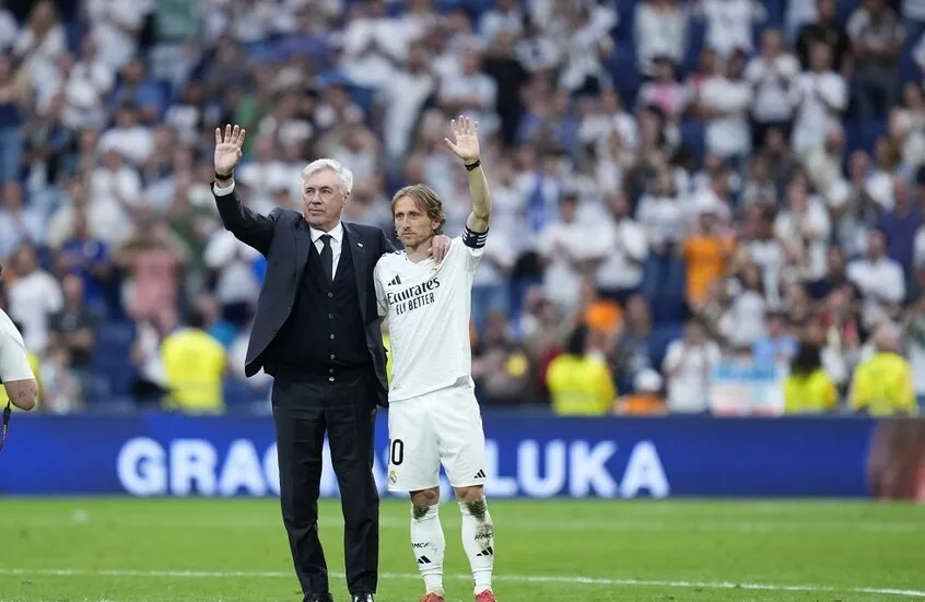 ريال مدريد يحسم مباراته الأخيرة بثنائية ضد سوسيداد في ختام الدوري الإسباني