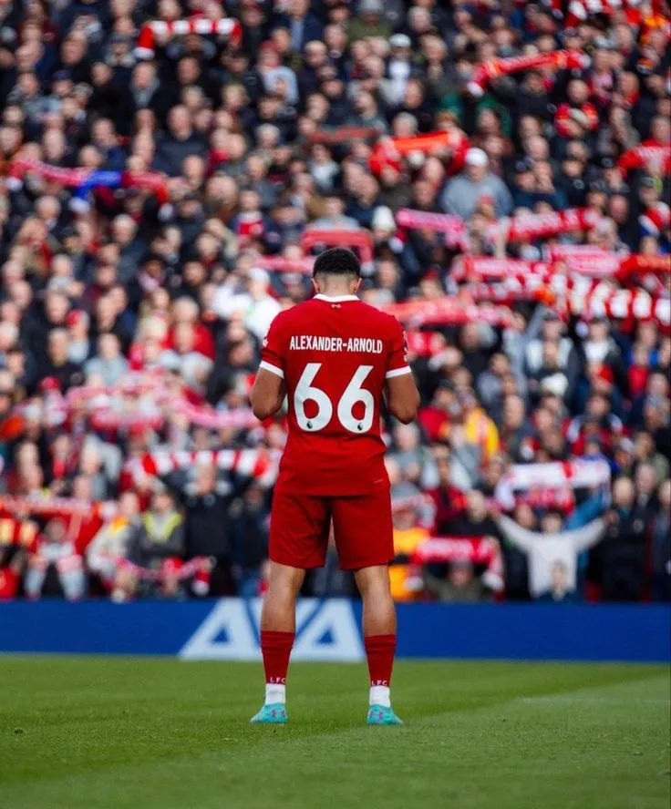 ترنت ألكساندر-أرنولد لاعب ليفربول يعلن رحيله عن الفريق وارتباط اسمه بريال مدريد
