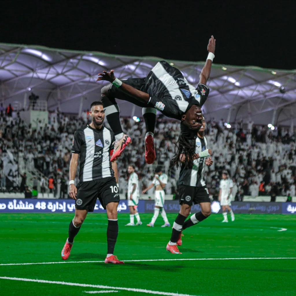 GqrsriHX0AAoWgW ملخص تعثر الأهلي ضد الشباب بثلاثية مثيرة في الدوري السعودي
