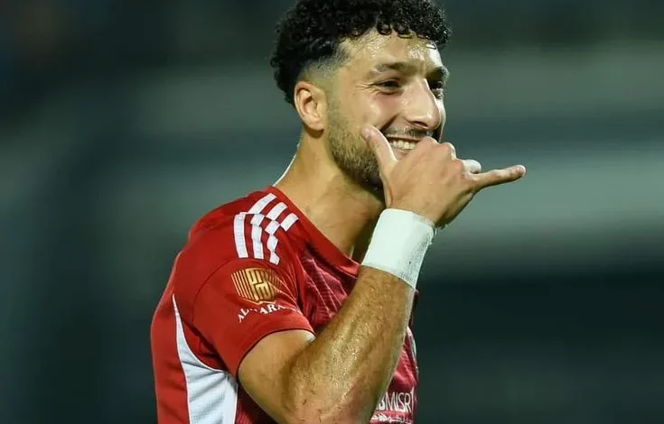 الأهلي يُتوج بلقب الدوري المصري للمرة الـ45 بسداسية ساحقة في شباك فاركو