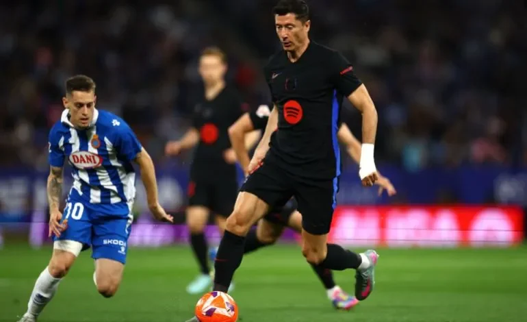 حادثة دهس تثير الذعر قبل مباراة الكلاسيكو الكتالوني في الدوري الإسباني