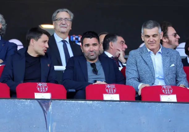 bojan krkic deco and enric masip ماسيب يوضح حقيقة تورطه في إقالة تشافي من تدريب برشلونة