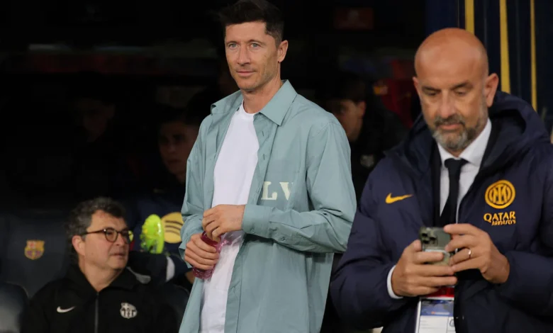 روبرت ليفاندوفسكي لاعب برشلونة