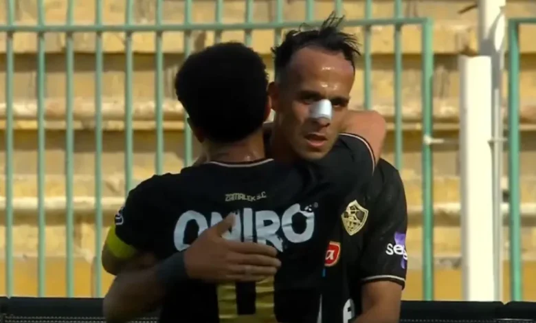 ناصر منسي وعمر جابر من الاحتفال بالهدف الأول في مباراة الزمالك ضد سيراميكا بالدوري المصري اليوم .. سجله منسي في الدقيقة 14
