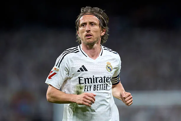 لوكا مودريتش لاعب ريال مدريد في مباراته الأخيرة مع الريال ضد ريال سوسيداد