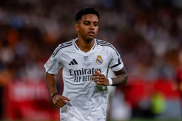 rodrygo of real madrid is in act رودريغو يشعل صيف الميركاتو.. صراع إنجليزي لضم نجم ريال مدريد