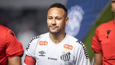 santos brazil neymar of santos l فيديو .. نيمار يفاجئ الجماهير بـ"قصة شعر غريبة" في نهائي دوري الملوك البرازيلي!