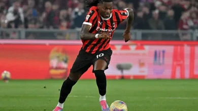 the milan player rafael leao dur ميلان يصطدم بمونزا في ختام مؤلم لموسمه في الدوري الإيطالي!