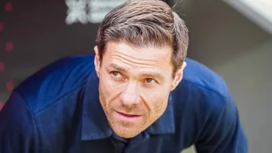 xabi alonso of bayer 04 leverkus أول تحرك من ألونسو يُفاجئ الجميع.. خطة عاجلة لمنع رحيل موهبة الكاستيا!
