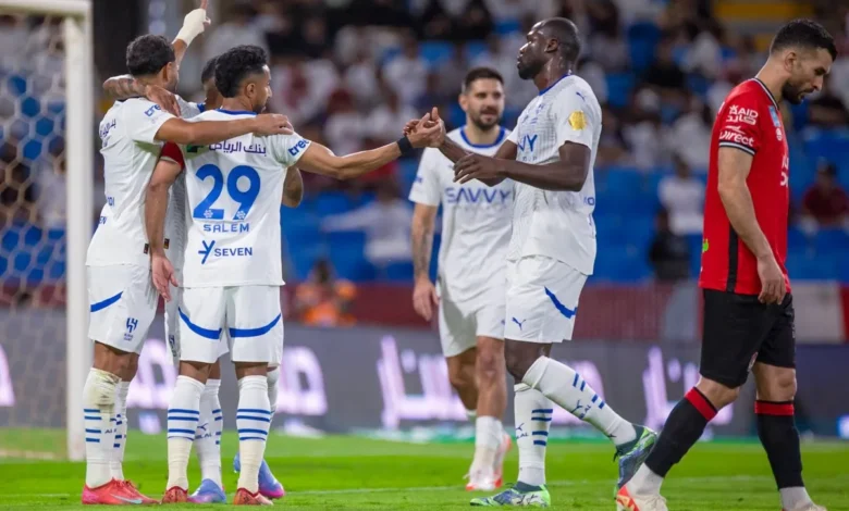 الهلال يقسو على الرائد بخماسية ويواصل ملاحقة الاتحاد