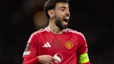 برونو فيرنانديز خلال مباراة مانشستر يونايتد ضد أتلتيك بلباو في اياب نصف نهائي الدوري الأوروبي