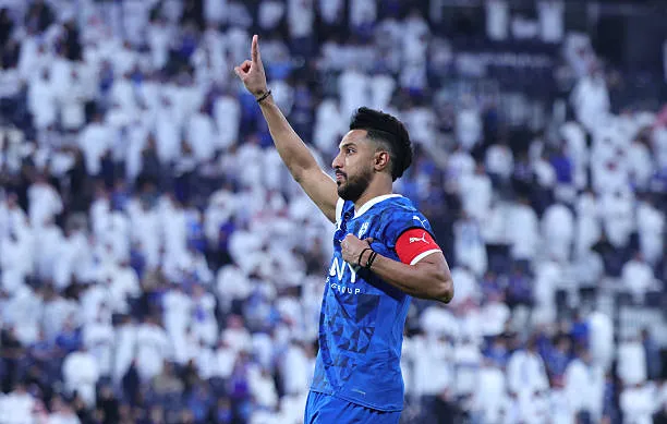 سالم الدوسري لاعب الهلال فيديو .. جماهير الأهلي تطلق صافرات استهجان على سالم الدوسري بعد الفوز بدوري أبطال أسيا !!!