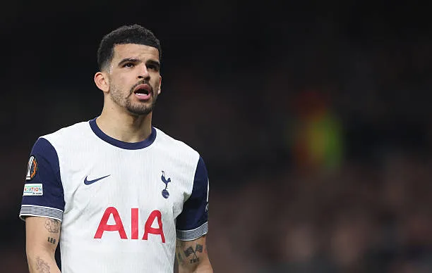 سولانكي لاعب توتنهام في مواجهة بودو جليمت في الدوري الأوروبي