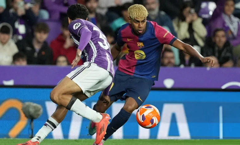 لامين يامال خلال مباراة برشلونة ضد بلد الوليد في الدوري الاسباني