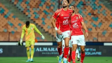 وسام أبو علي وعمرو السولية من مباراة الأهلي ضد المصري البورسعيدي في الدوري المصري الممتاز