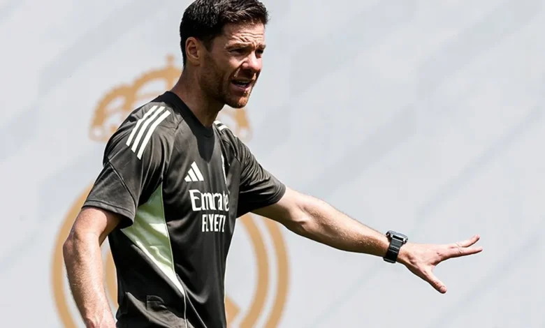 أزمة دفاعية تضرب ريال مدريد.. وألونسو يغامر بالشباب في المونديال!