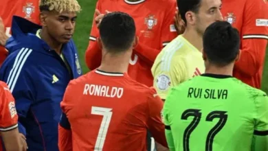 Gs9Ipl XMAAqcB3 لامين يامال يثير غضب الجماهير بعد تصرفه الصادم مع كريستيانو رونالدو!