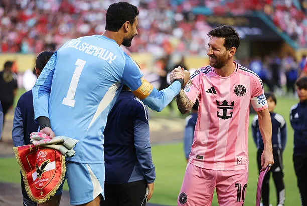 بعد مباراة الأهلي وإنتر ميامي .. محمد الشناوي يتفوق على عمالقة الحراسة في كأس العالم للأندية