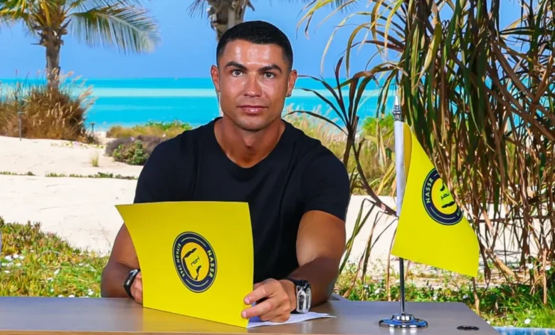 GuX5dFVXgAA3190 scaled e1750952816920 رسميًا: النصر يُعلن تجديد عقد كريستيانو رونالدو لموسمين إضافيين