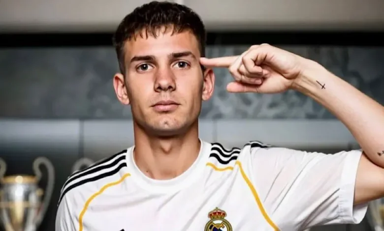 صحفي إسباني يُشكّك في صفقة ريال مدريد.. فرانكو ماستانتونو "لاعب عادي"