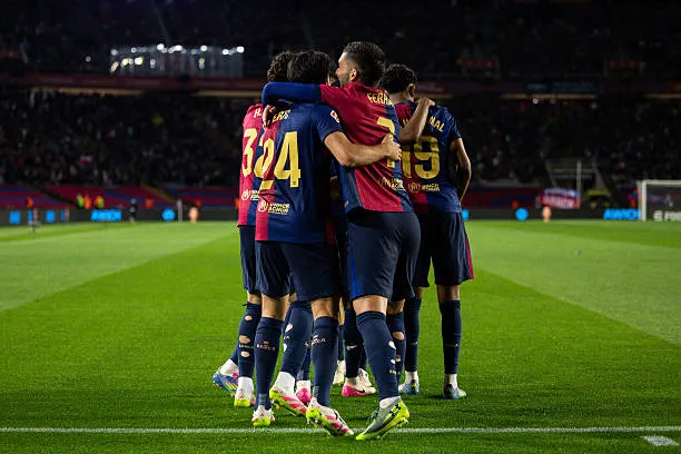 لاعبي نادي برشلونة الإسباني
