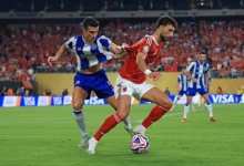 مباراة الأهلي وبورتو في الجولة الثالثة من كأس العالم للأندية 2025 وسام أبو علي ولاعب بورتو من مباراة اليوم في الجولة الثالثة الأهلي ضد بورتو في مونديال الأندية
