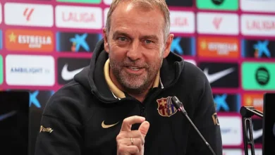 hansi flick holds a press confer هانز فليك يطلب التعاقد مع نجم الدوري الإيطالي بدلاً من لويس دياز