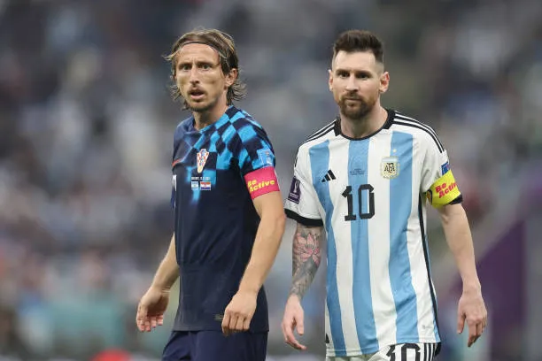 lusail city qatar luka modric of مفاجأة .. مودريتش يرفض اللعب بجوار ليونيل ميسي!