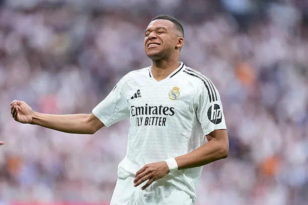 كيليان مبابي لاعب ريال مدريد