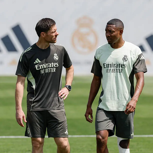 دافييد ألابا وتشابي ألونسو نادي ريال مدريد
