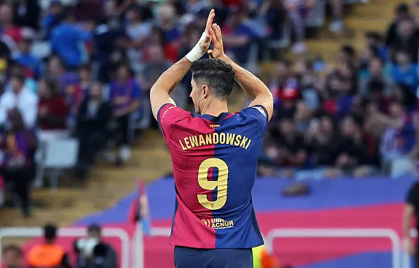 روبرت ليفاندوفسكي لاعب برشلونة